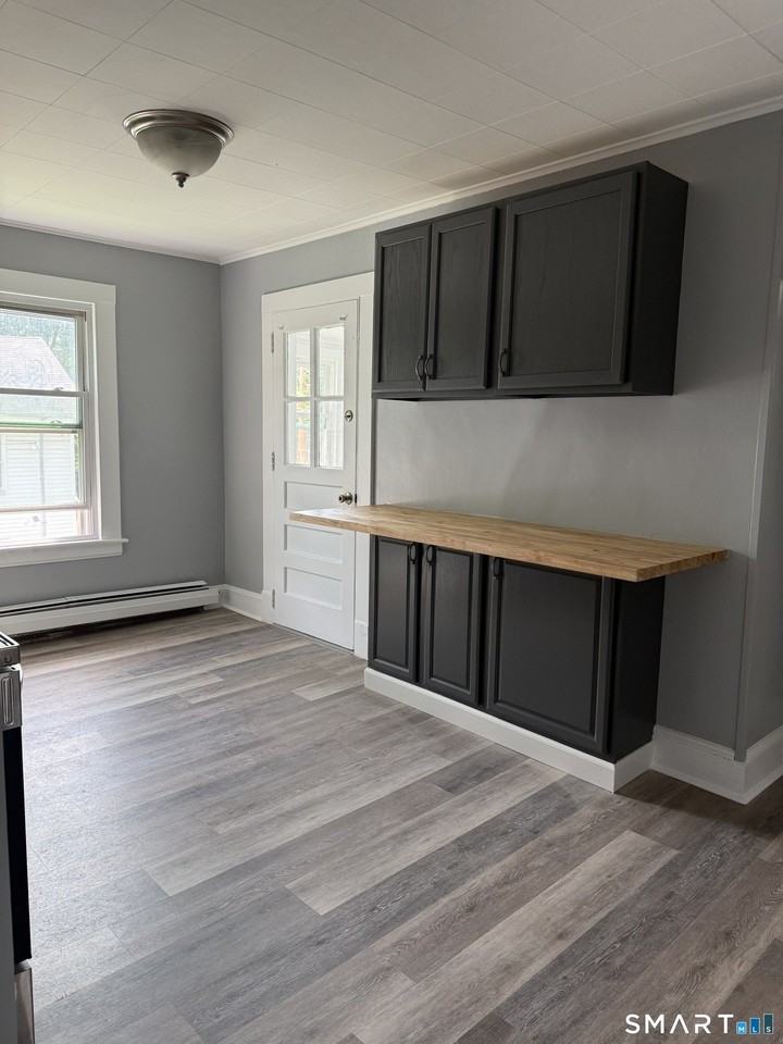 231 N Main St - Photo 2 of 14