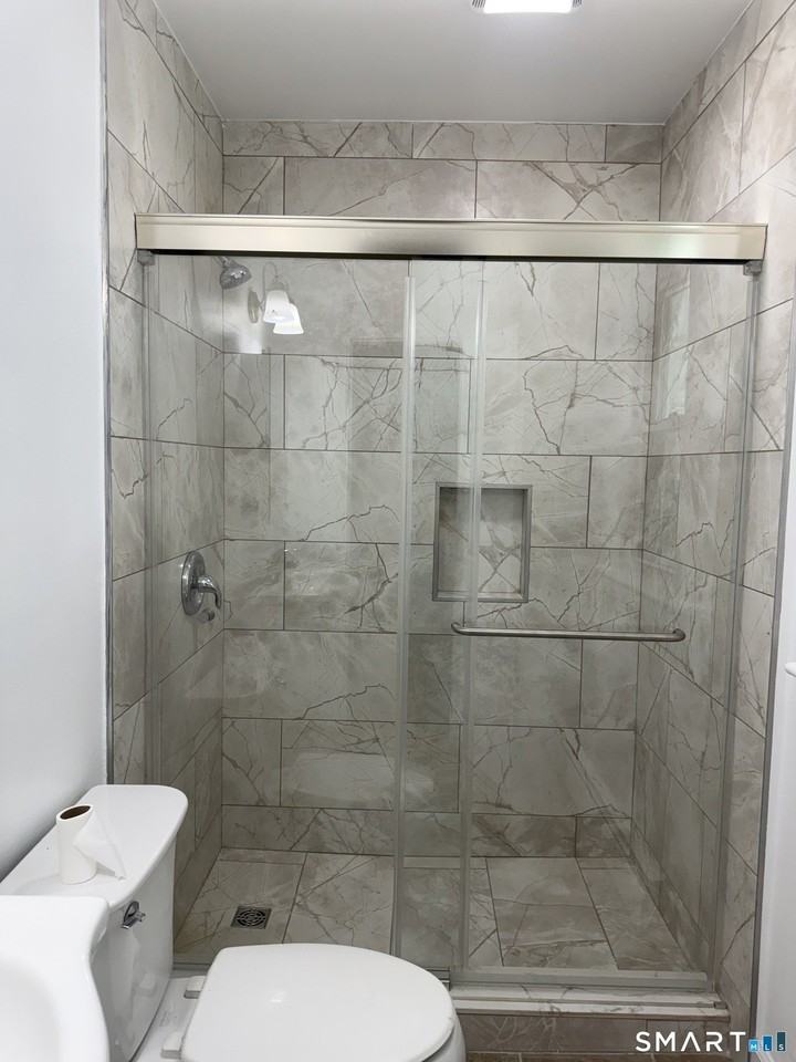 231 N Main St - Photo 7 of 14