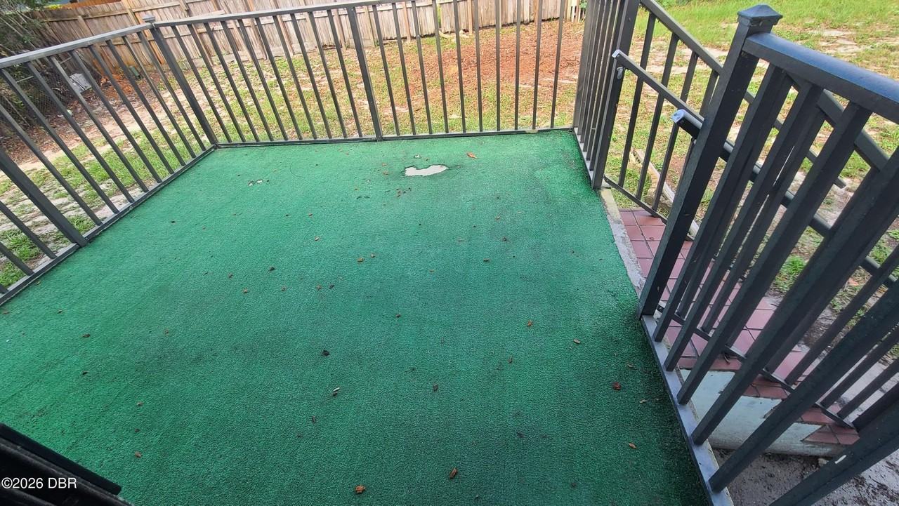 1646 W Paradise Ln - Photo 4 of 35