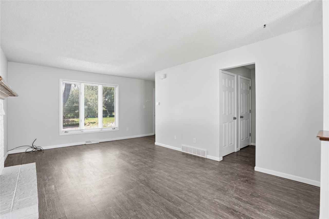 1224 Nw 92nd St - Photo 7 of 30