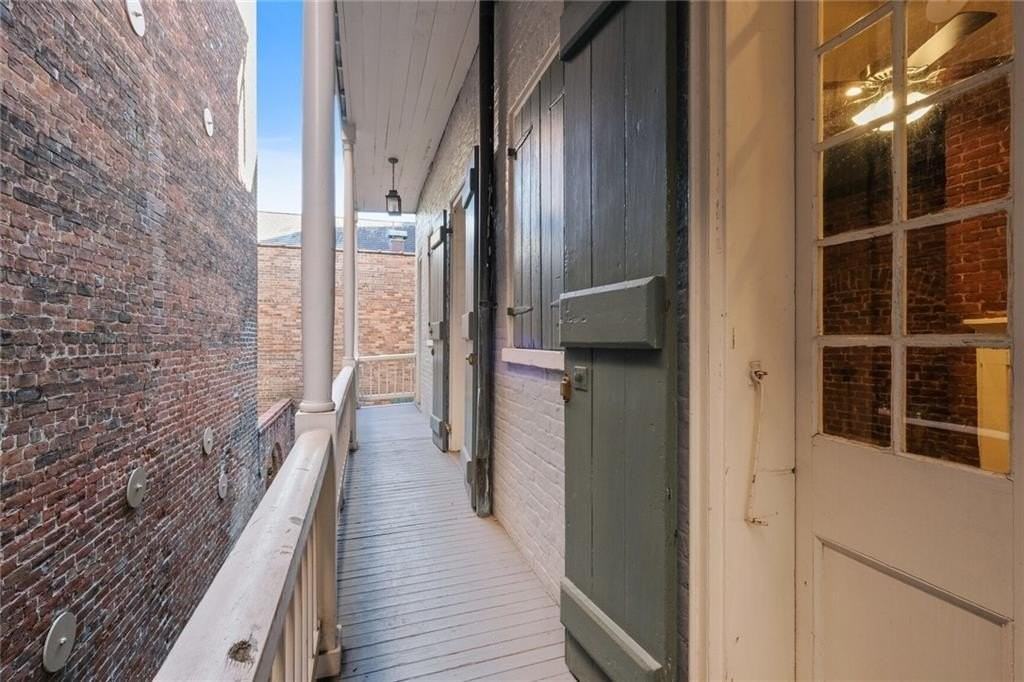 526 Royal St - Photo 3 of 14