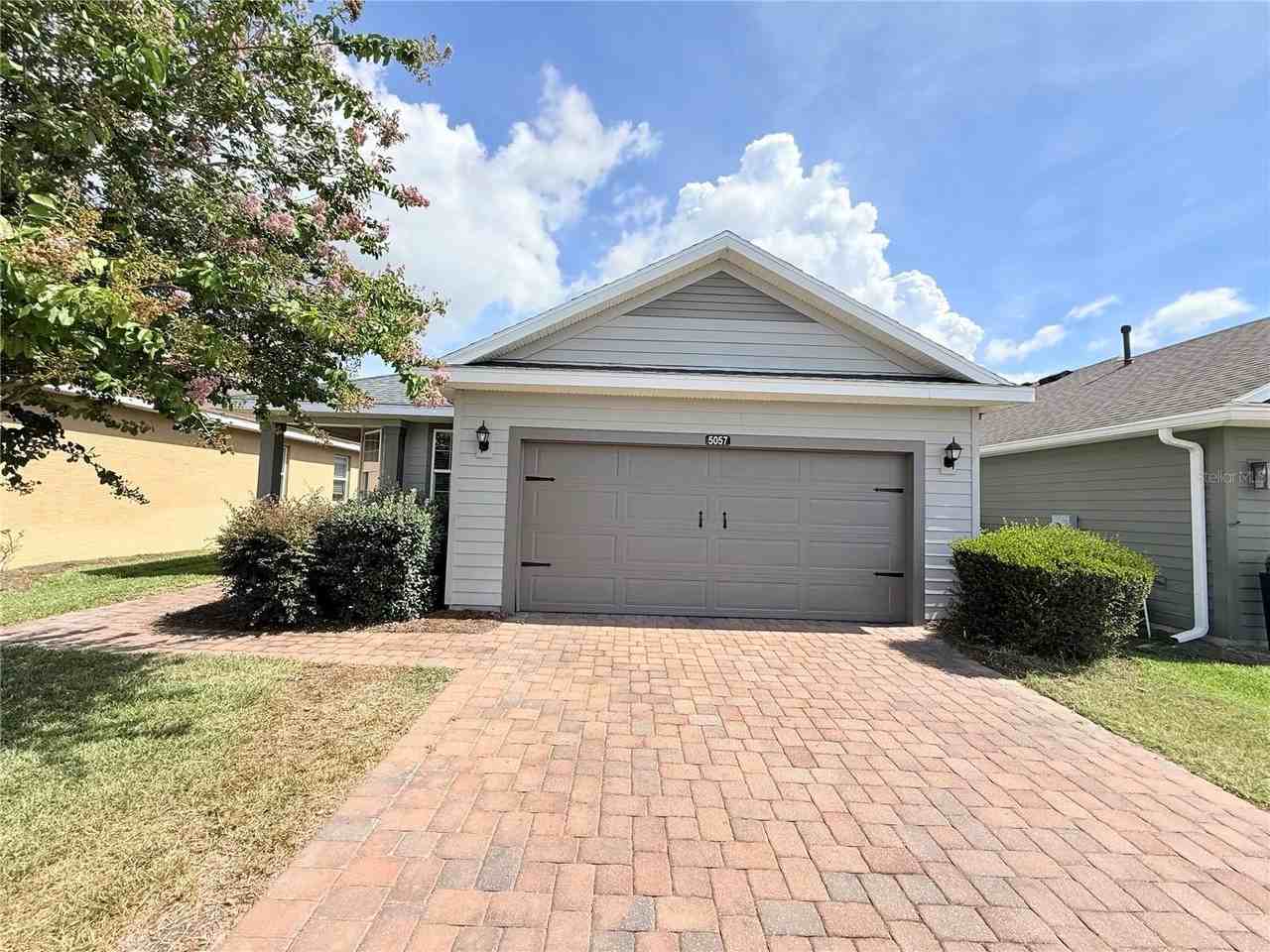 5057 Nw 35th Pl - Photo 2 of 25
