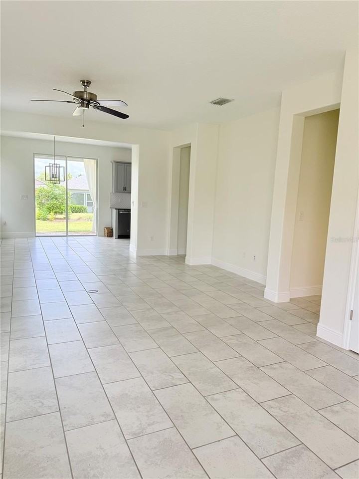 5057 Nw 35th Pl - Photo 5 of 25
