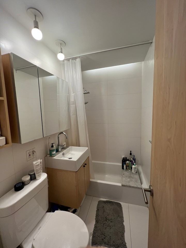 34 Plaza St E - Photo 6 of 9