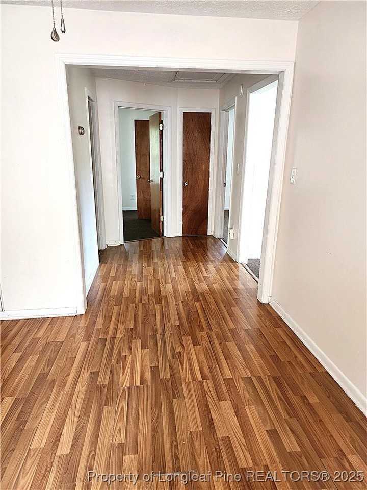 409 W 19th St - Photo 4 of 19