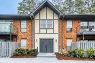 6851 Roswell Rd #A5 - Photo 1 of 1