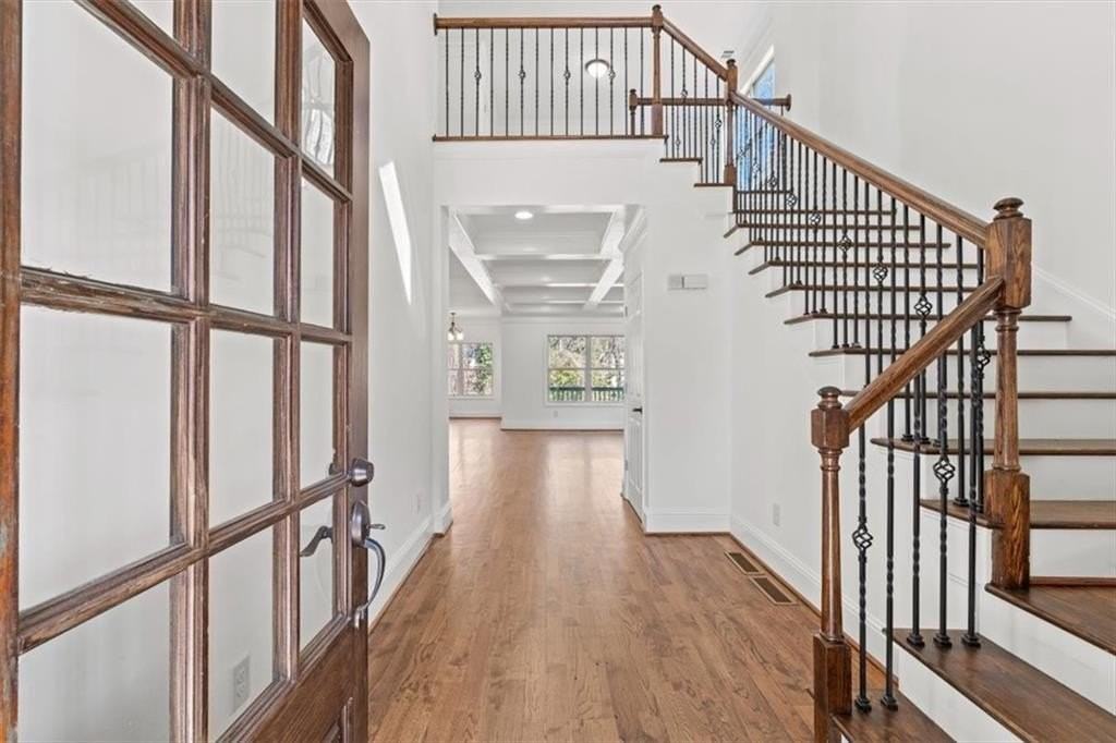 1410 Eastland Rd Se - Photo 6 of 22