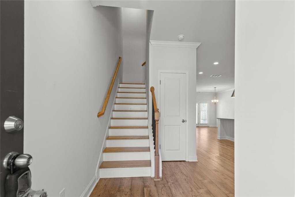 5125 Hillington Way - Photo 2 of 38