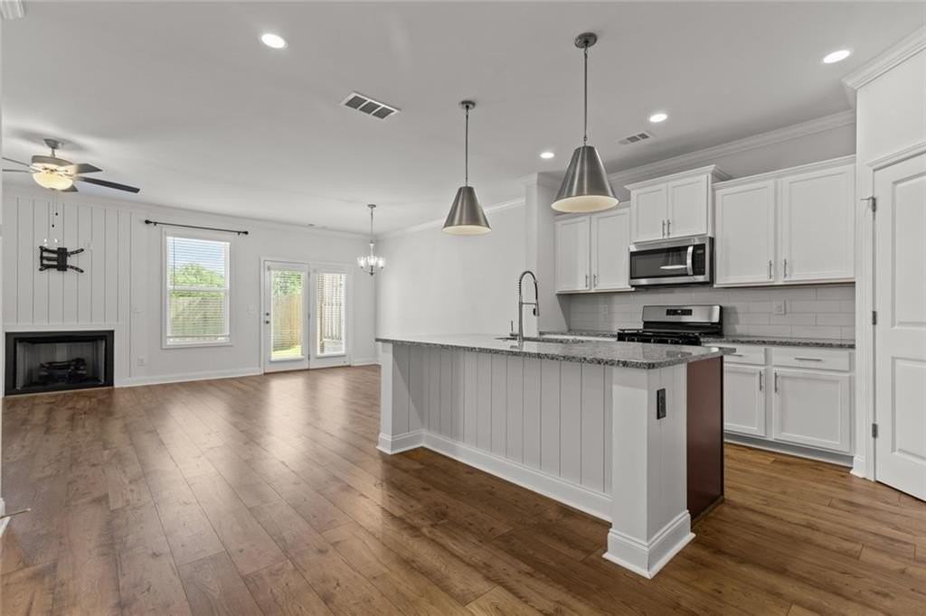 5125 Hillington Way - Photo 4 of 38