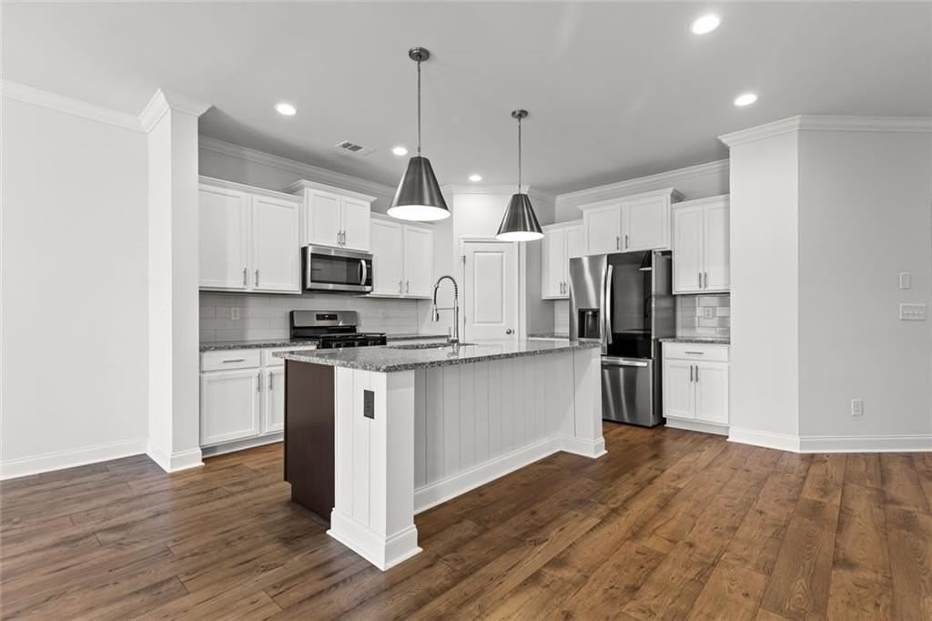5125 Hillington Way - Photo 6 of 38