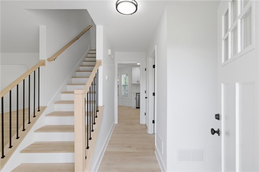 230 Pinebridge Ct - Photo 2 of 45
