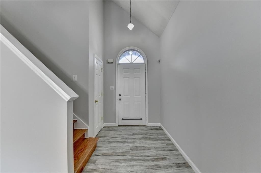 1112 Ashbury Dr - Photo 5 of 50