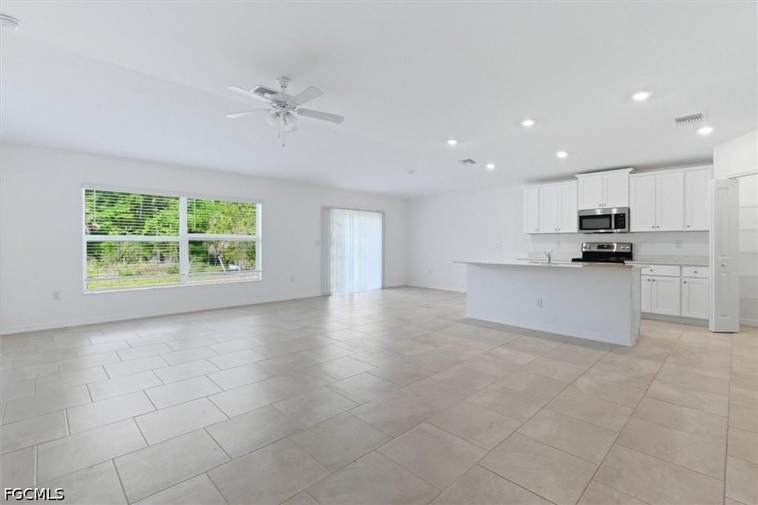 3911 Treasure Oak Way - Photo 2 of 29