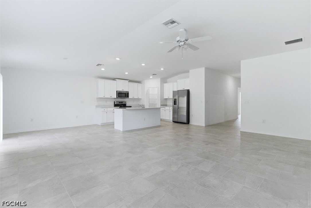 3911 Treasure Oak Way - Photo 6 of 29