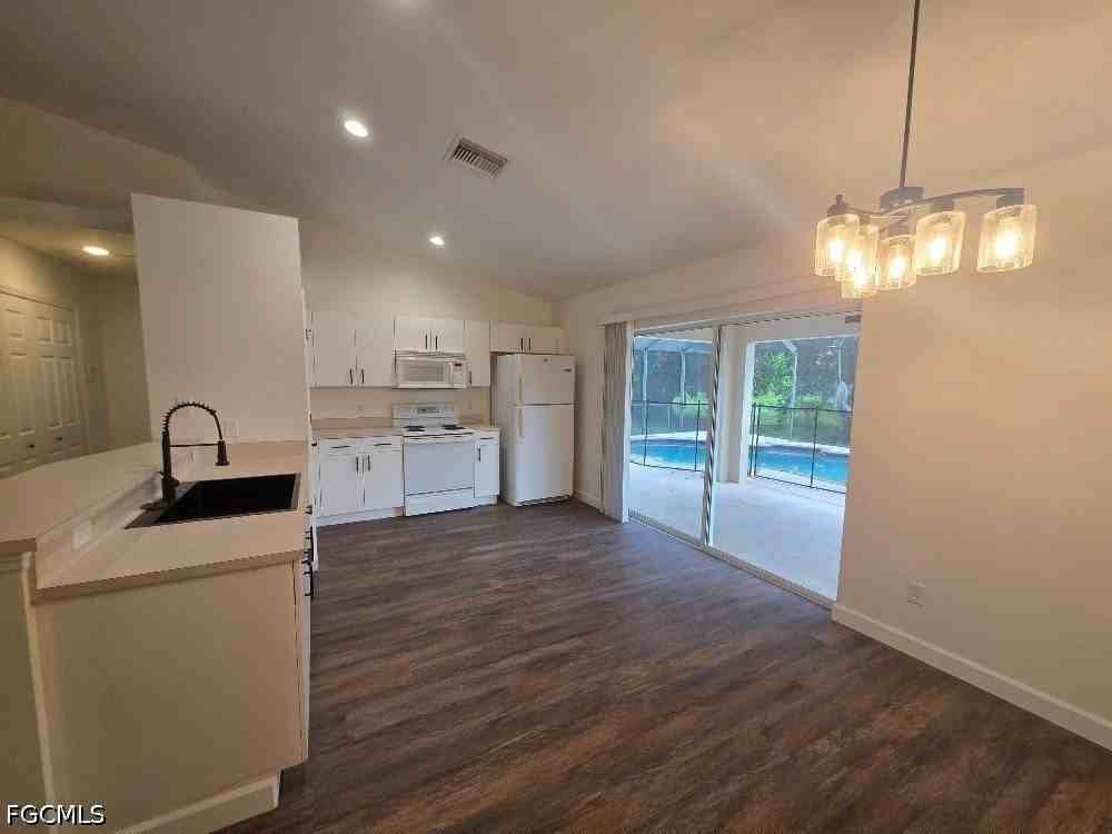 237 Rue Labonne Rd - Photo 4 of 17