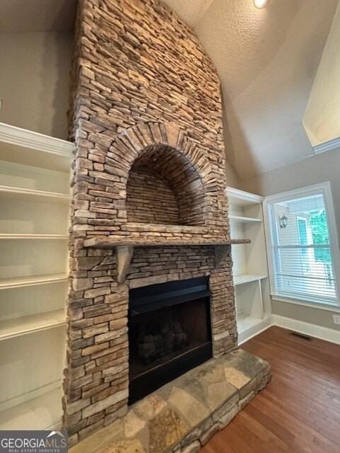 207 Lakeview Ct - Photo 4 of 18