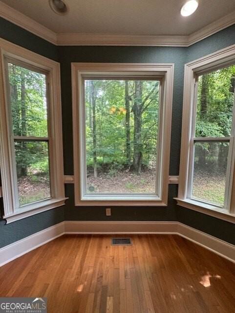 207 Lakeview Ct - Photo 5 of 18