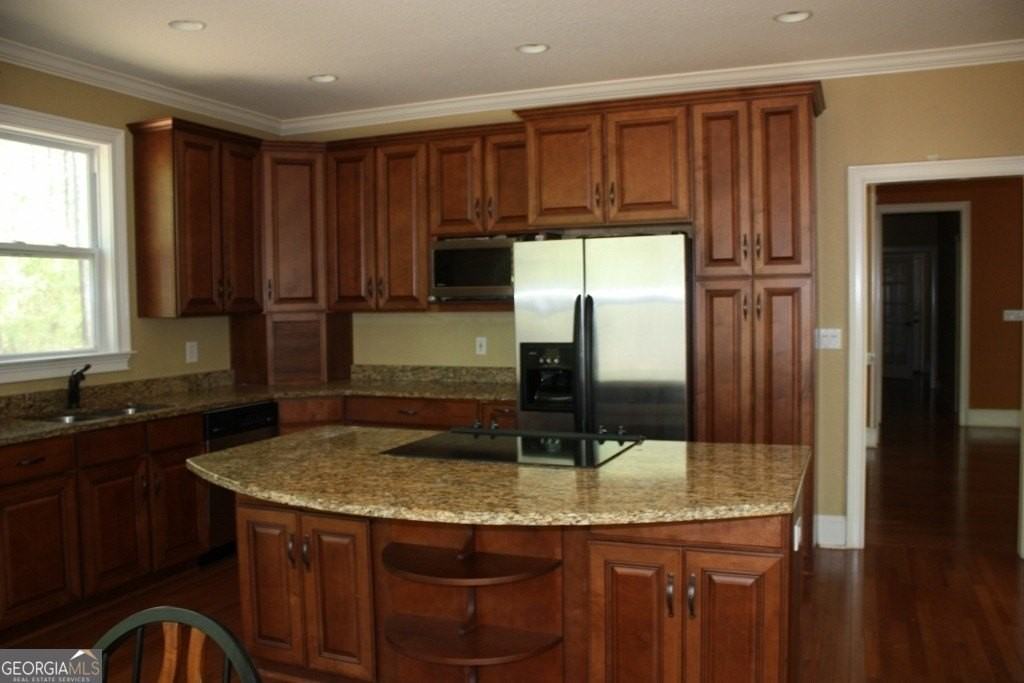 207 Lakeview Ct - Photo 6 of 18