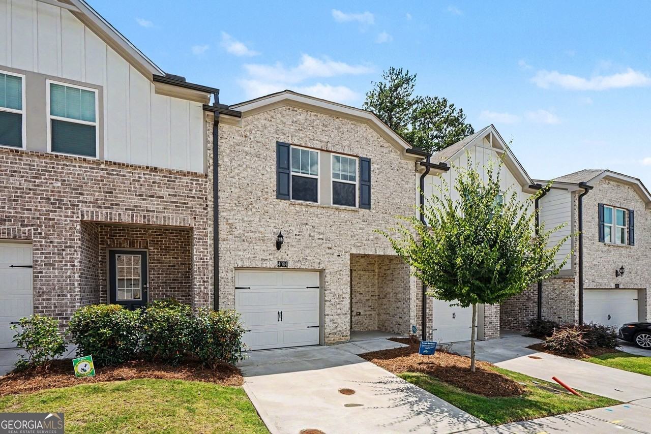 4004 Holland Grove Rd - Photo 4 of 32