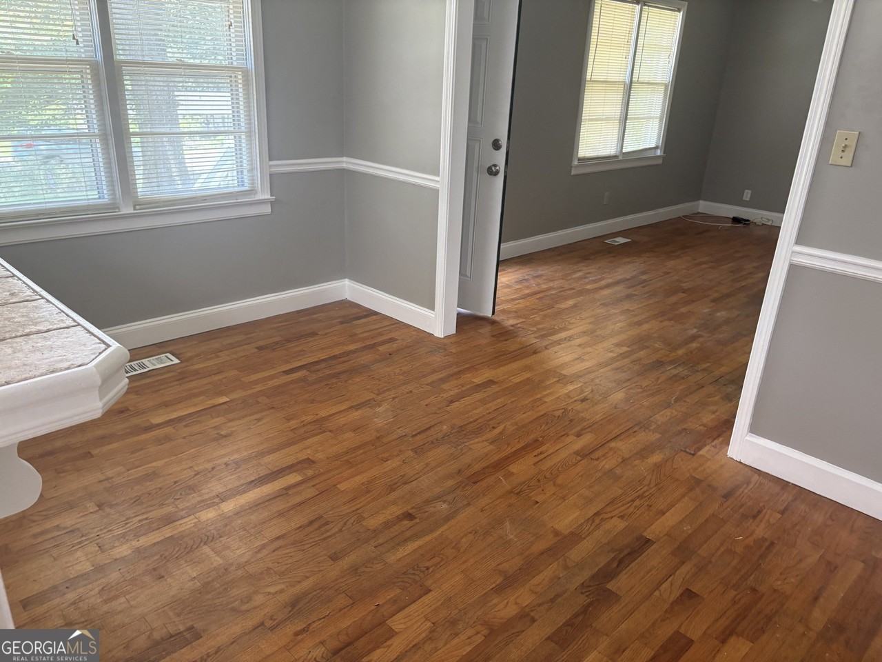 2829 Maple Rd Se - Photo 5 of 25