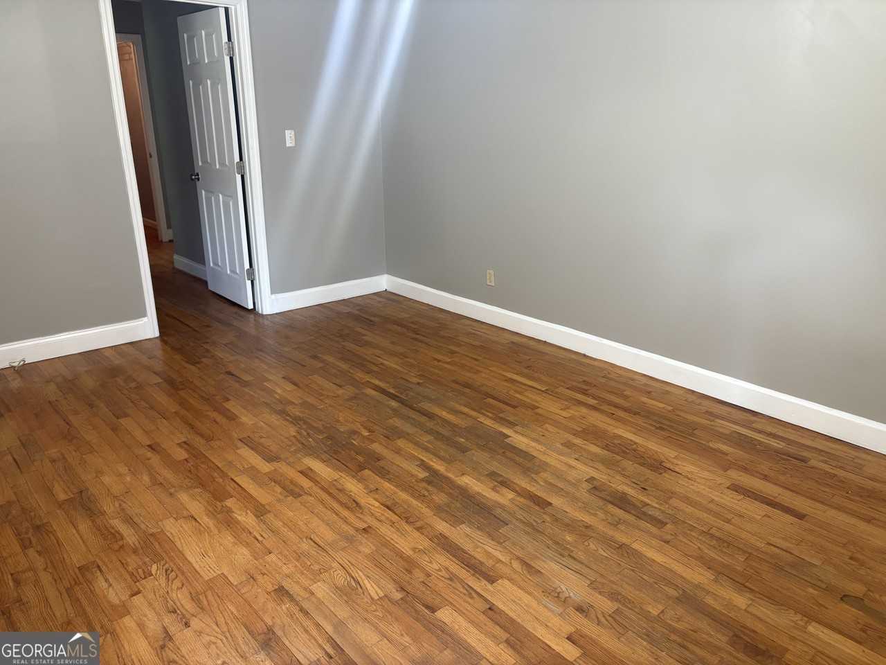 2829 Maple Rd Se - Photo 7 of 25