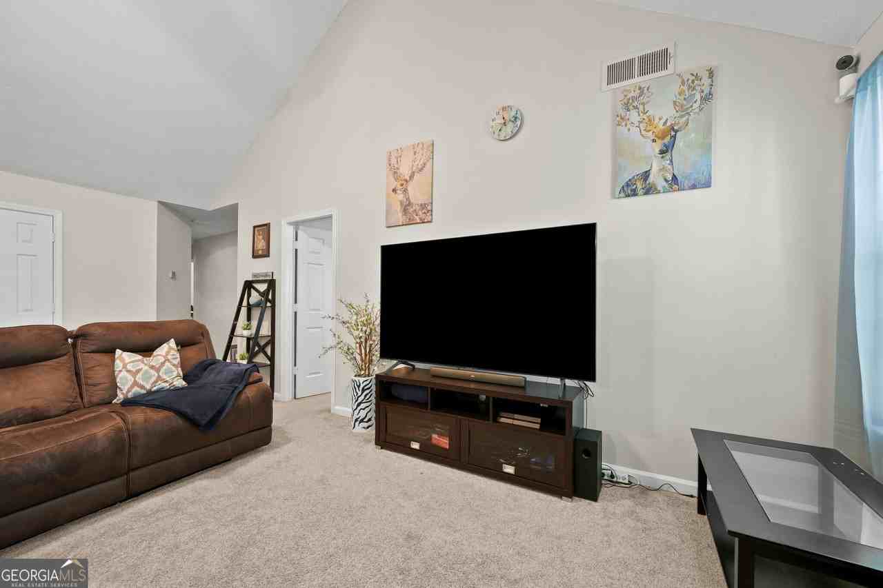 30 Zebulon Pl - Photo 7 of 35