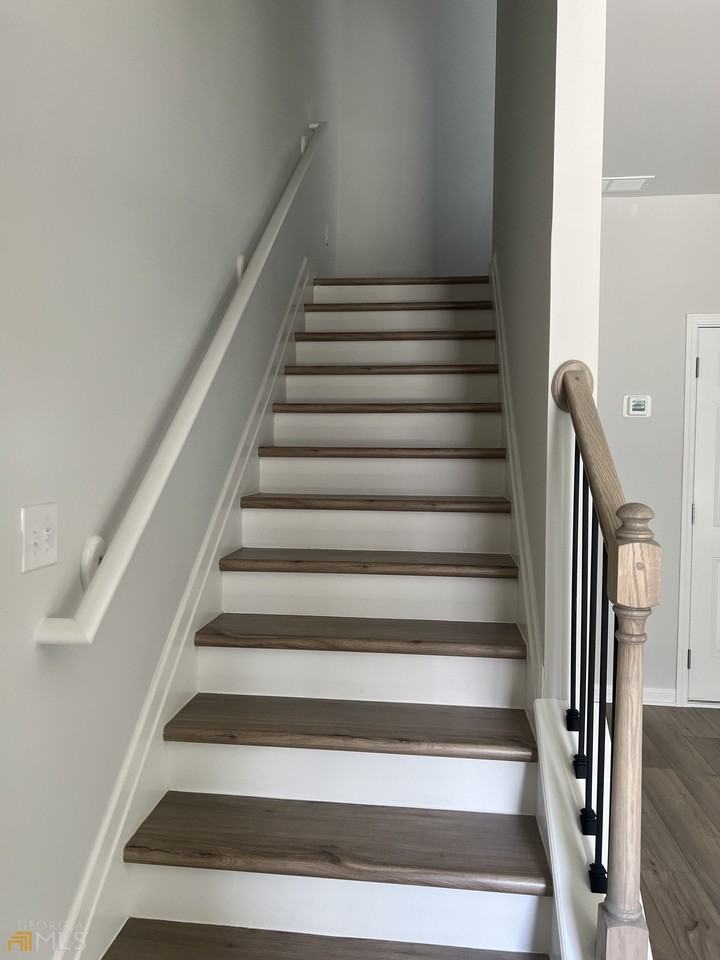 225 Cobalt Dr - Photo 3 of 18