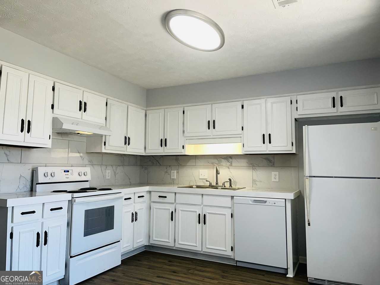104 Peachtree Ct #A - Photo 6 of 23