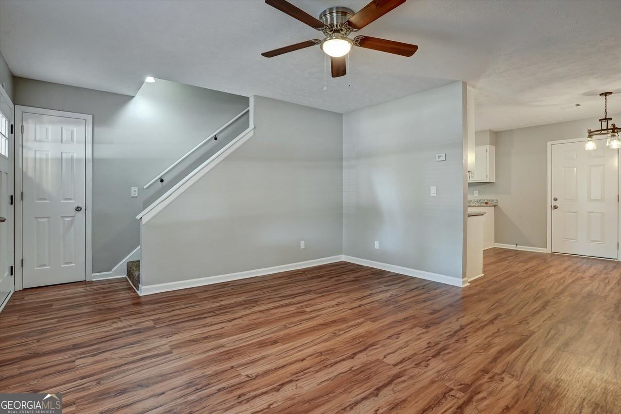 1606 Kirkland Rd - Photo 4 of 15
