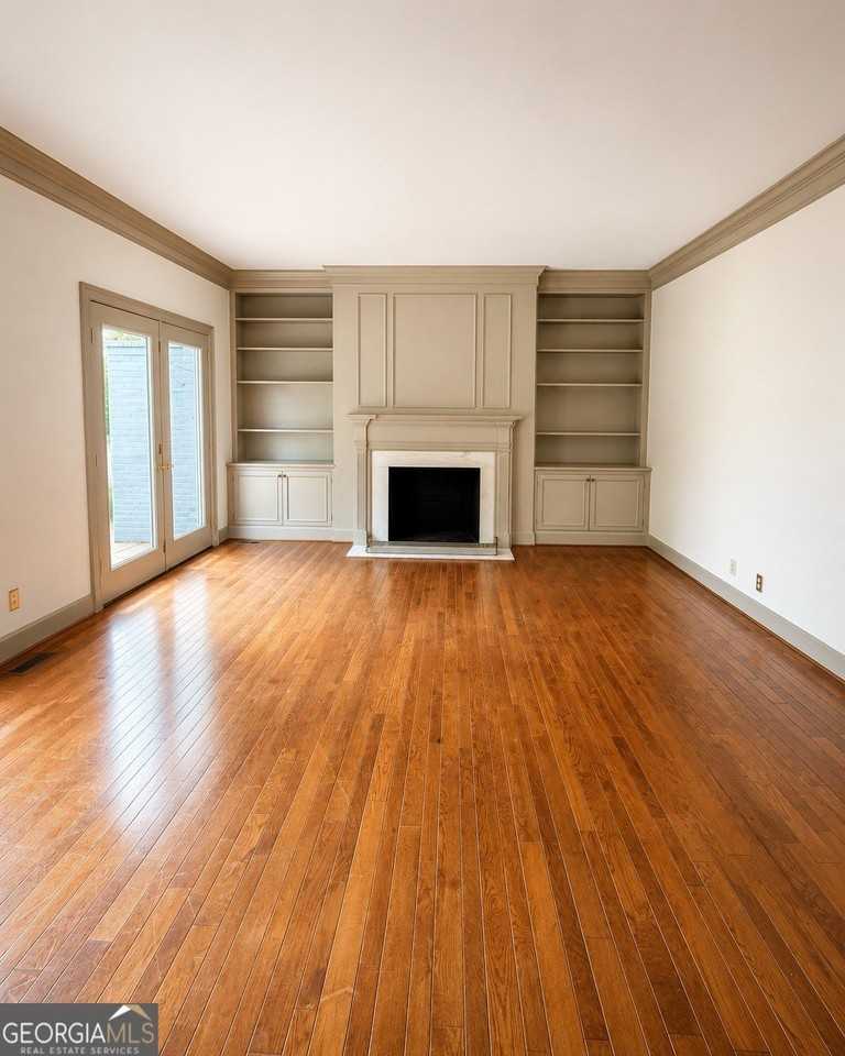 314 Broad St - Photo 6 of 19
