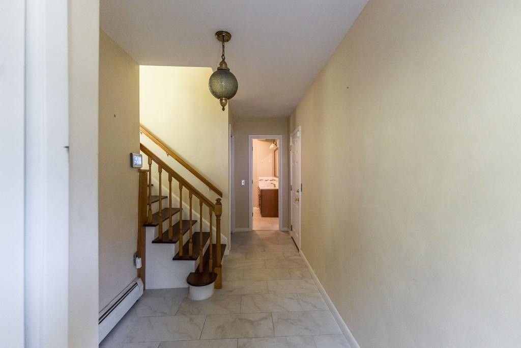 82 Terrace Dr - Photo 3 of 21