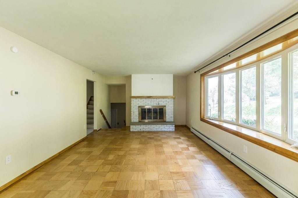 82 Terrace Dr - Photo 4 of 21