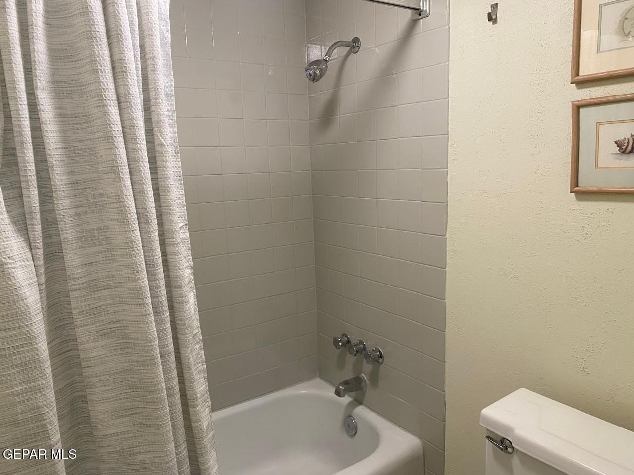 1800 N Stanton St #908 - Photo 7 of 8