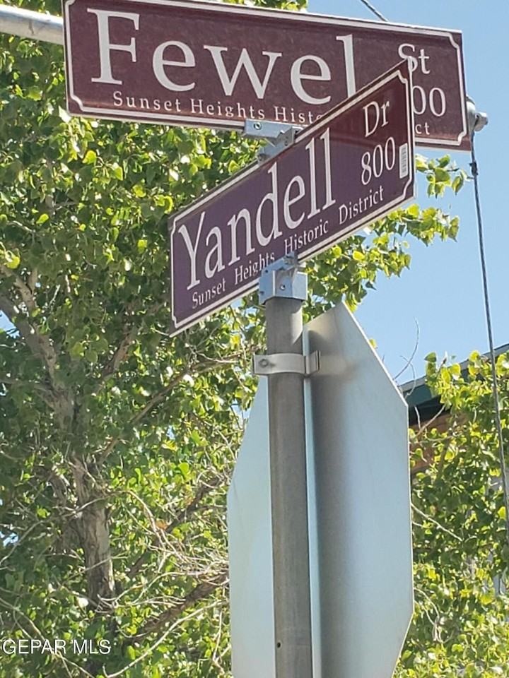 900 W Yandell Dr - Photo 4 of 19