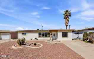 featured image of 7107 Parkland Dr #1