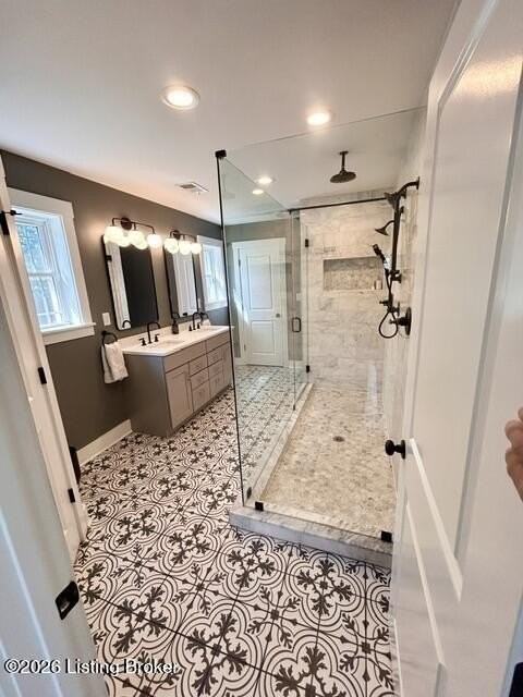 421 Macon Ave - Photo 5 of 9