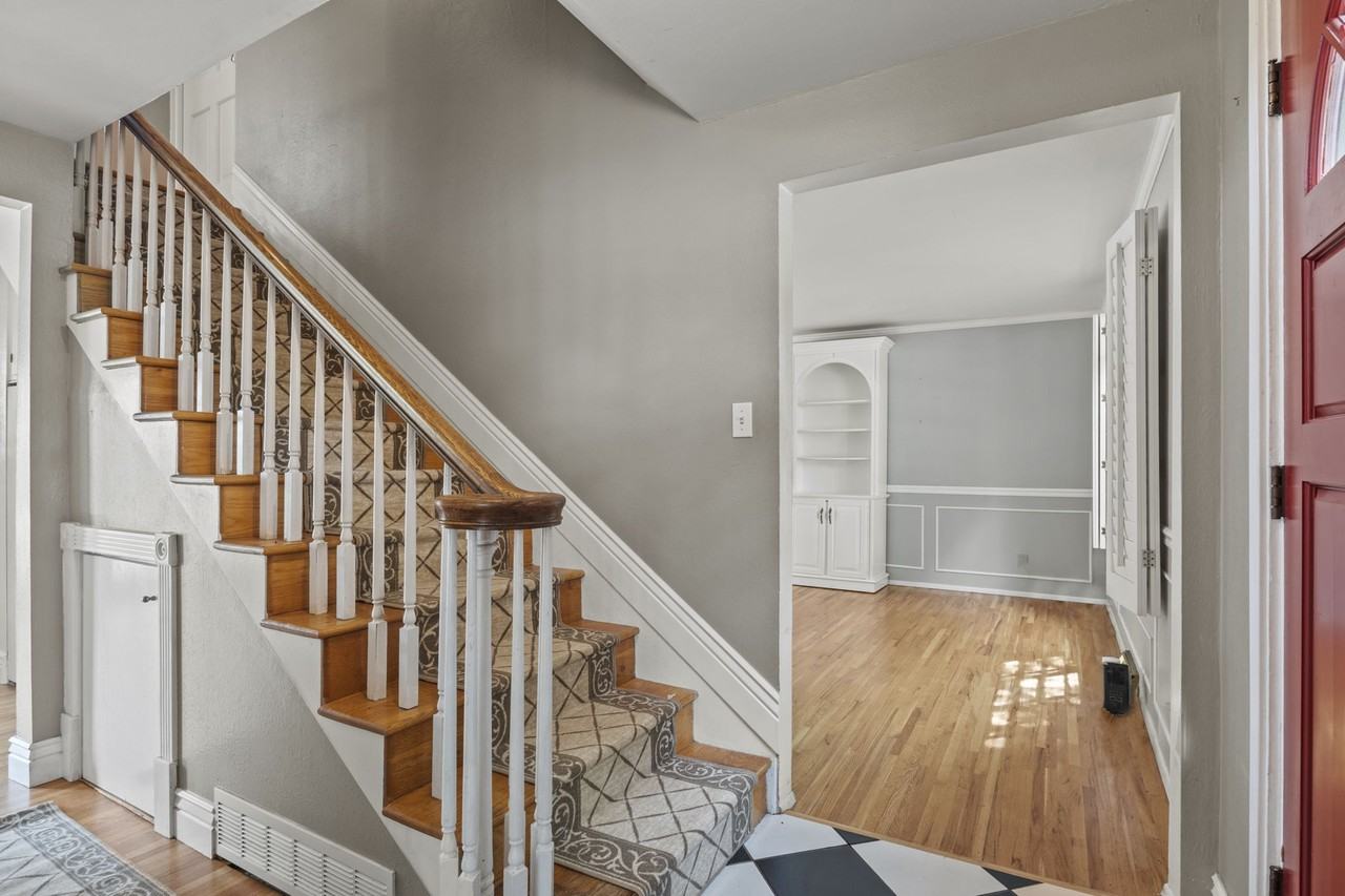 2912 Drakestone Dr #1 - Photo 2 of 10