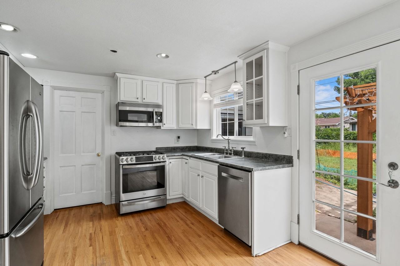 2912 Drakestone Dr #1 - Photo 5 of 10
