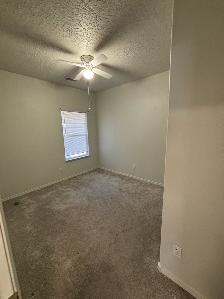 6601 Shiprock Dr Ne #1 - Photo 6 of 10