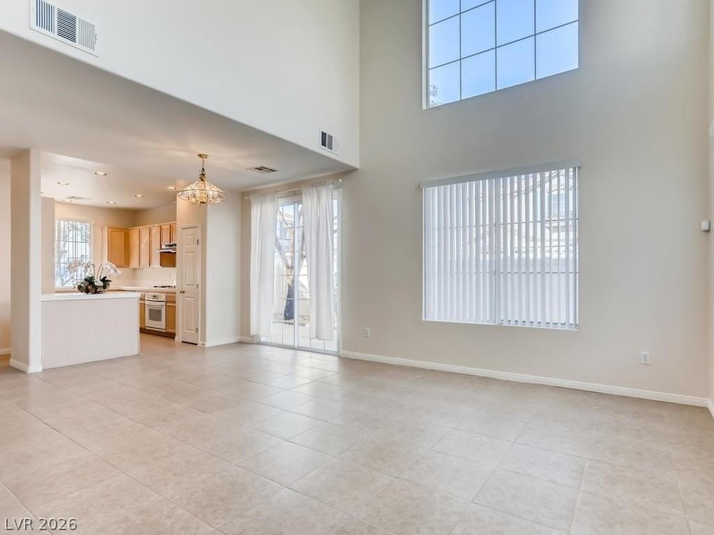 6178 Arbor Valley Ave - Photo 6 of 28