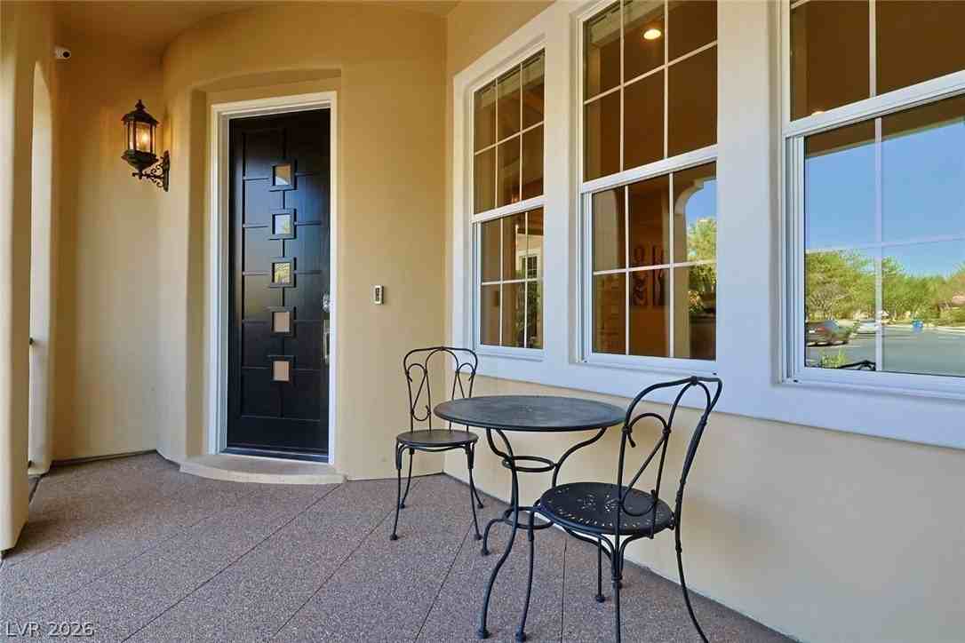 12047 Oakland Hills Dr - Photo 6 of 50