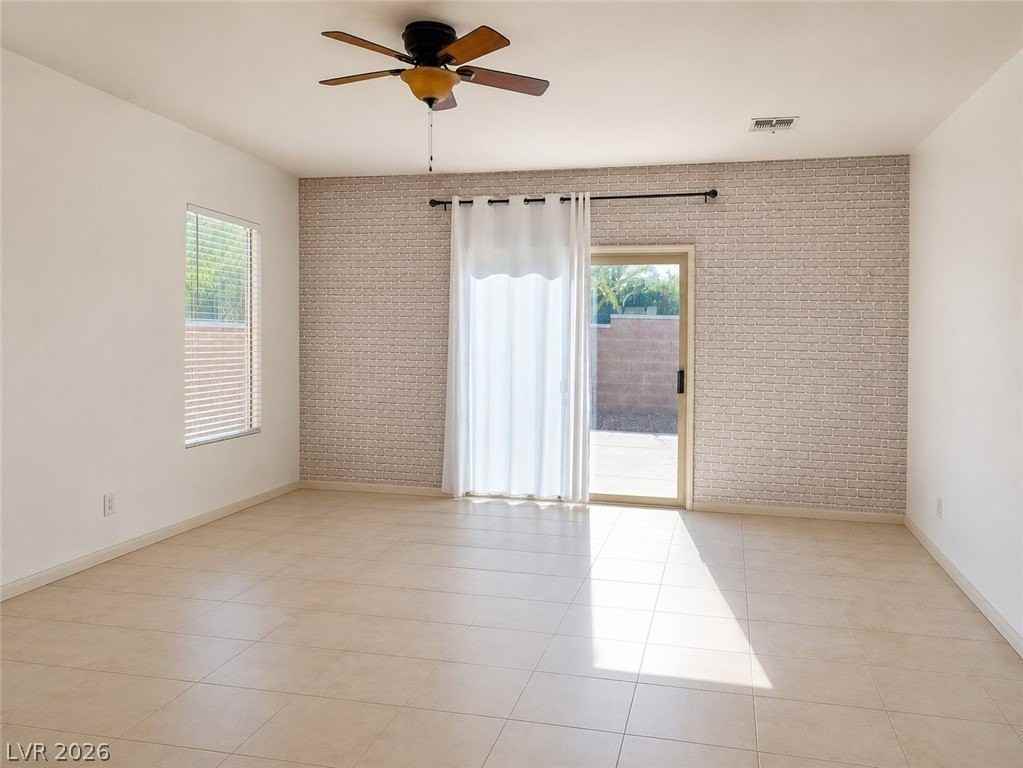 1872 High Mesa Dr - Photo 5 of 17