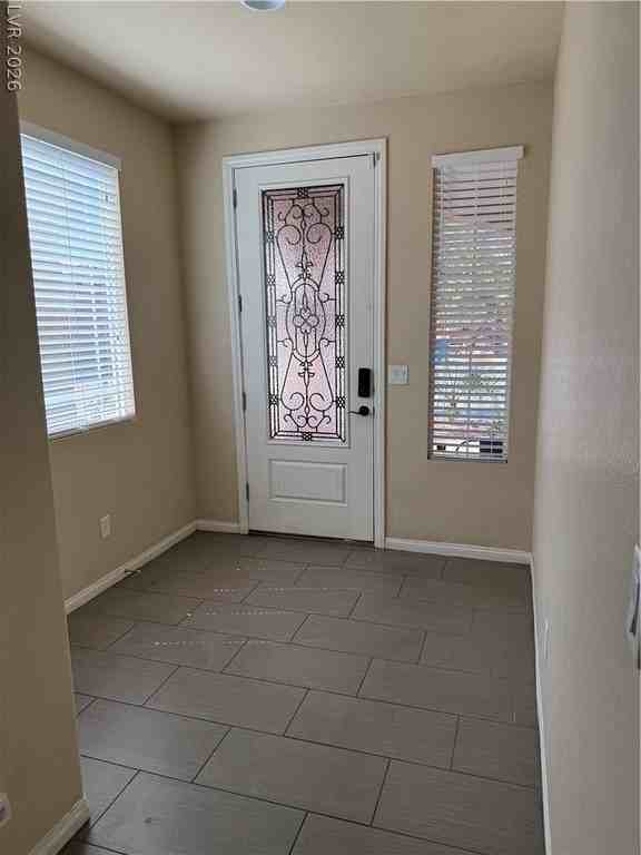 6083 Crown Palms Ave - Photo 3 of 22