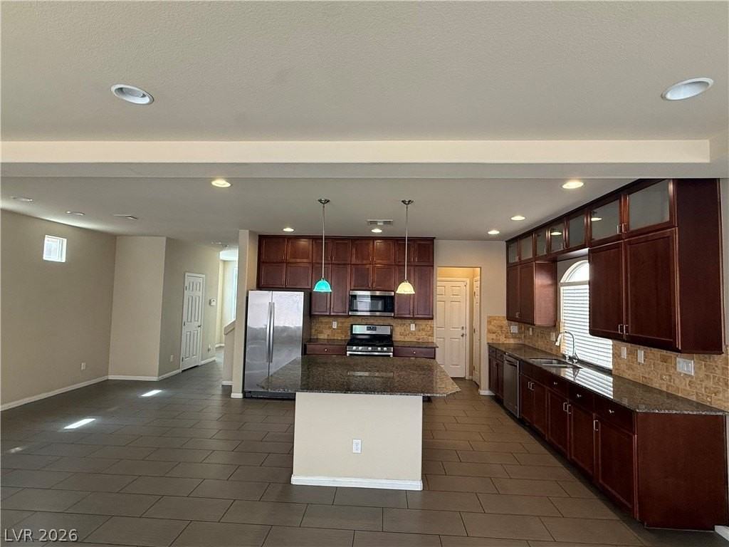 6083 Crown Palms Ave - Photo 7 of 22