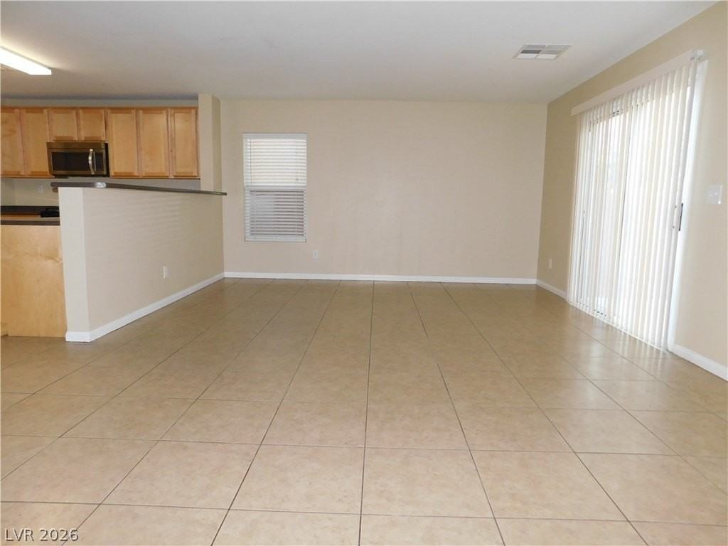 9210 Valley Ranch Ave - Photo 5 of 26