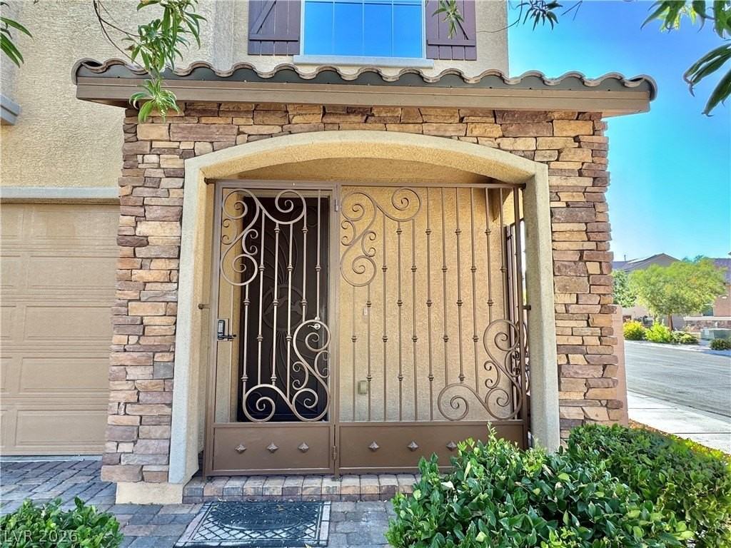 6245 Hambledon Hill Rd - Photo 2 of 46
