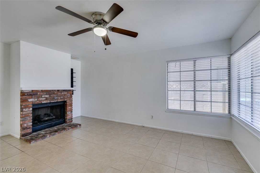 5847 Alcott Ave - Photo 4 of 33
