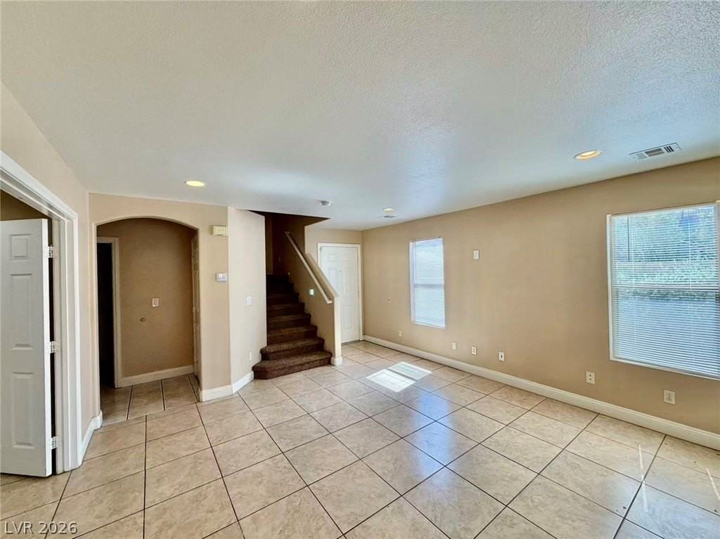 4832 Thackerville Ave - Photo 4 of 23