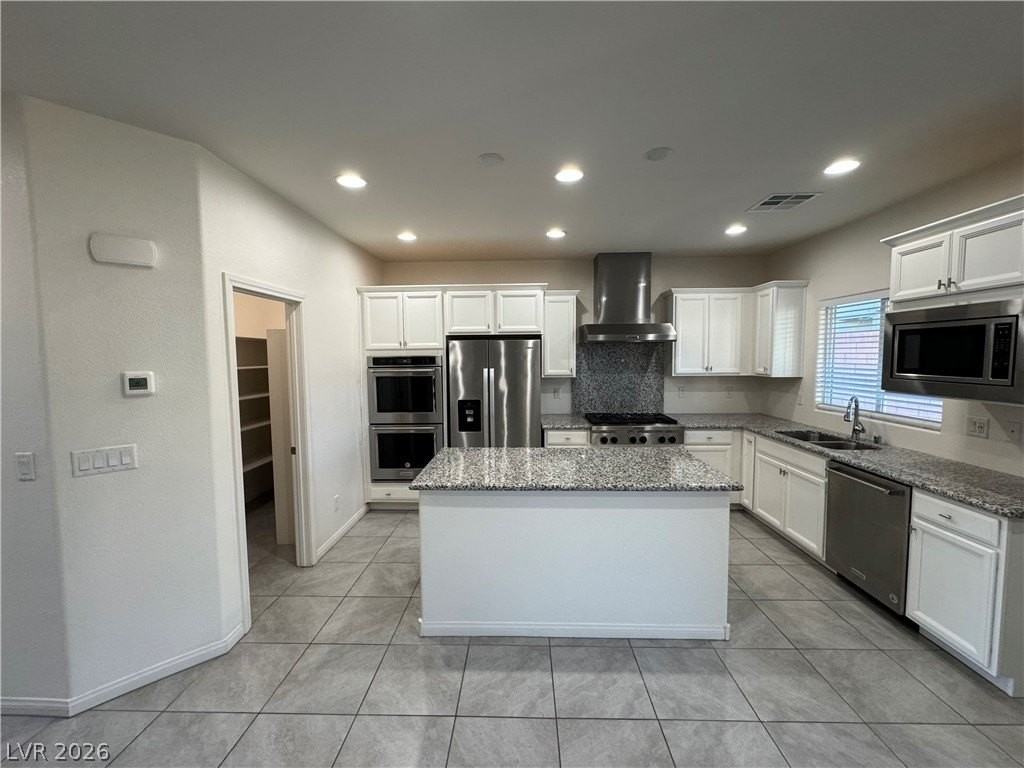 7318 Tunnel View Ct - Photo 2 of 36