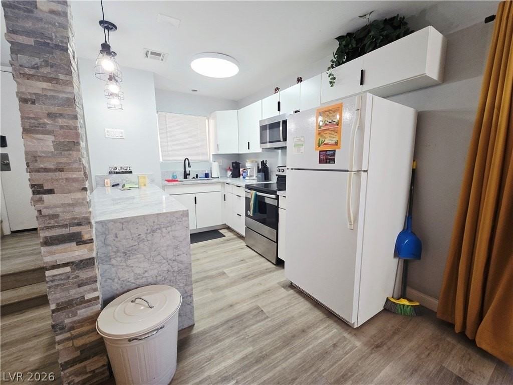 5045 Spencer St #B - Photo 5 of 19